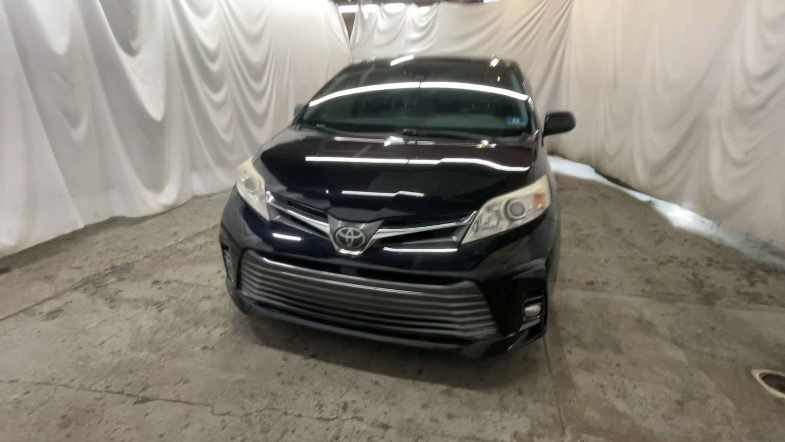 2018 Toyota Sienna XLE - Midnight Black Metallic exterior view 15