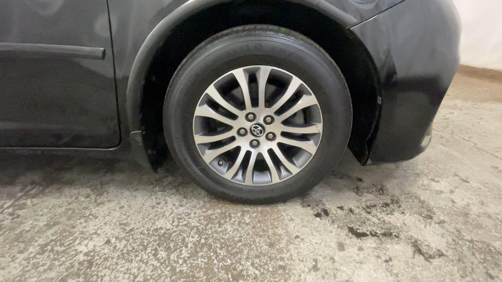 2018 Toyota Sienna XLE - Midnight Black Metallic exterior view 17