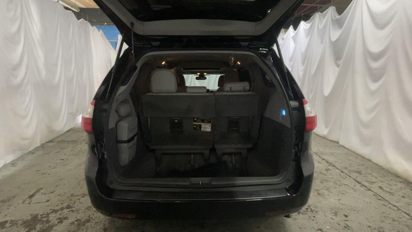 2018 Toyota Sienna XLE - Midnight Black Metallic exterior view 19