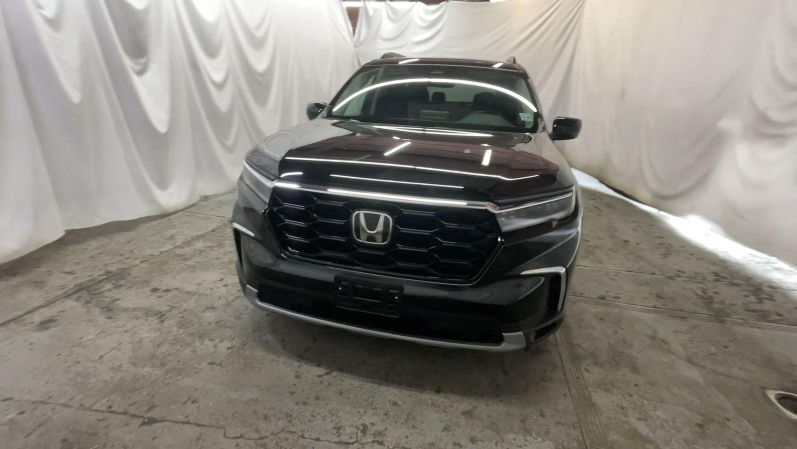 2025 Honda Pilot Elite - Crystal Black Pearl exterior view 14