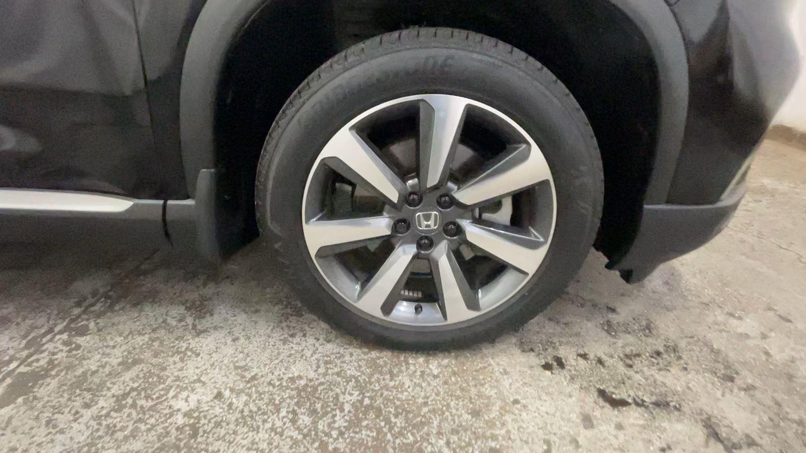 2025 Honda Pilot Elite - Crystal Black Pearl exterior view 16