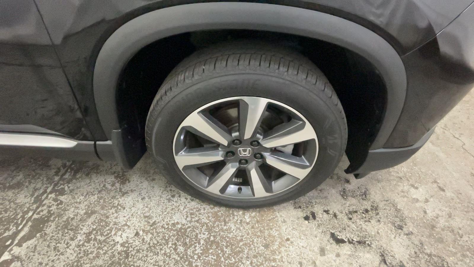 2025 Honda Pilot Elite - Crystal Black Pearl exterior view 17