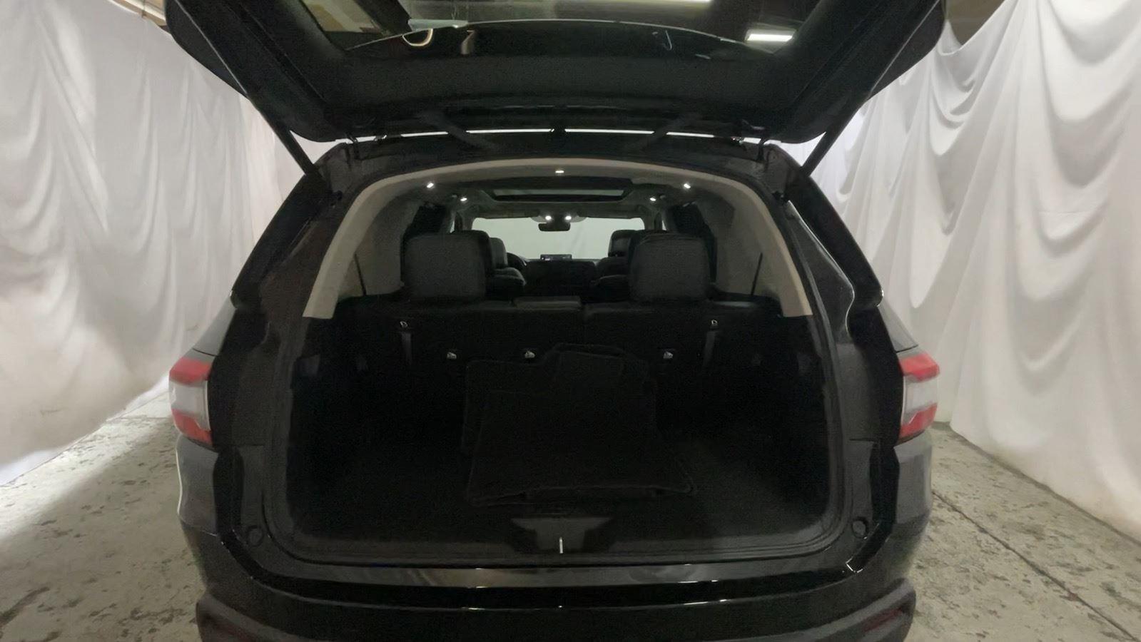 2025 Honda Pilot Elite - Crystal Black Pearl exterior view 18