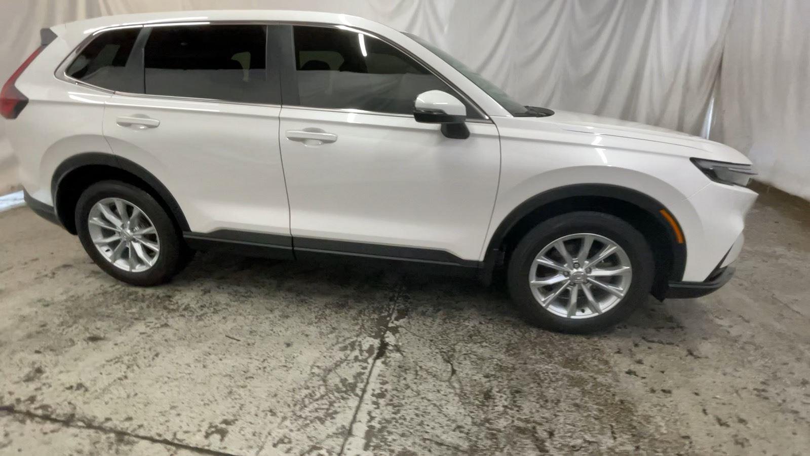 2025 Honda CR-V EX - Platinum White Pearl exterior view 4