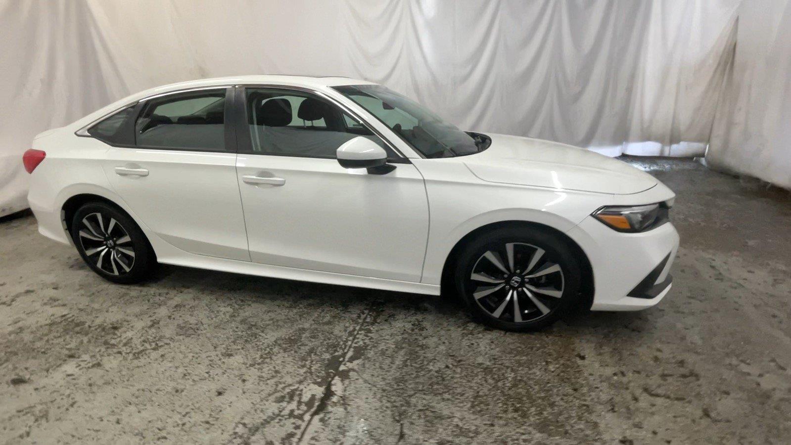 2024 Honda Civic Sedan EX - Platinum White Pearl exterior view 4