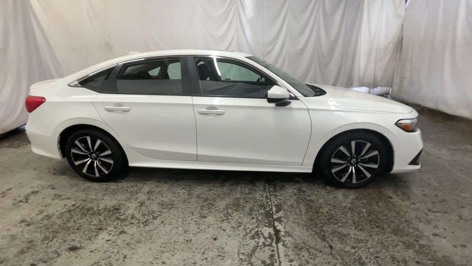 2024 Honda Civic Sedan EX - Platinum White Pearl exterior view 5