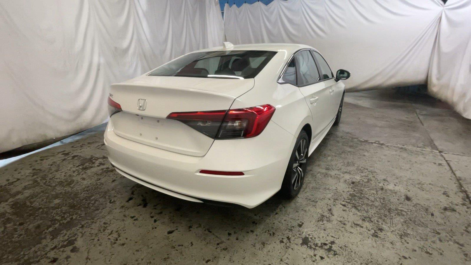 2024 Honda Civic Sedan EX - Platinum White Pearl exterior view 7