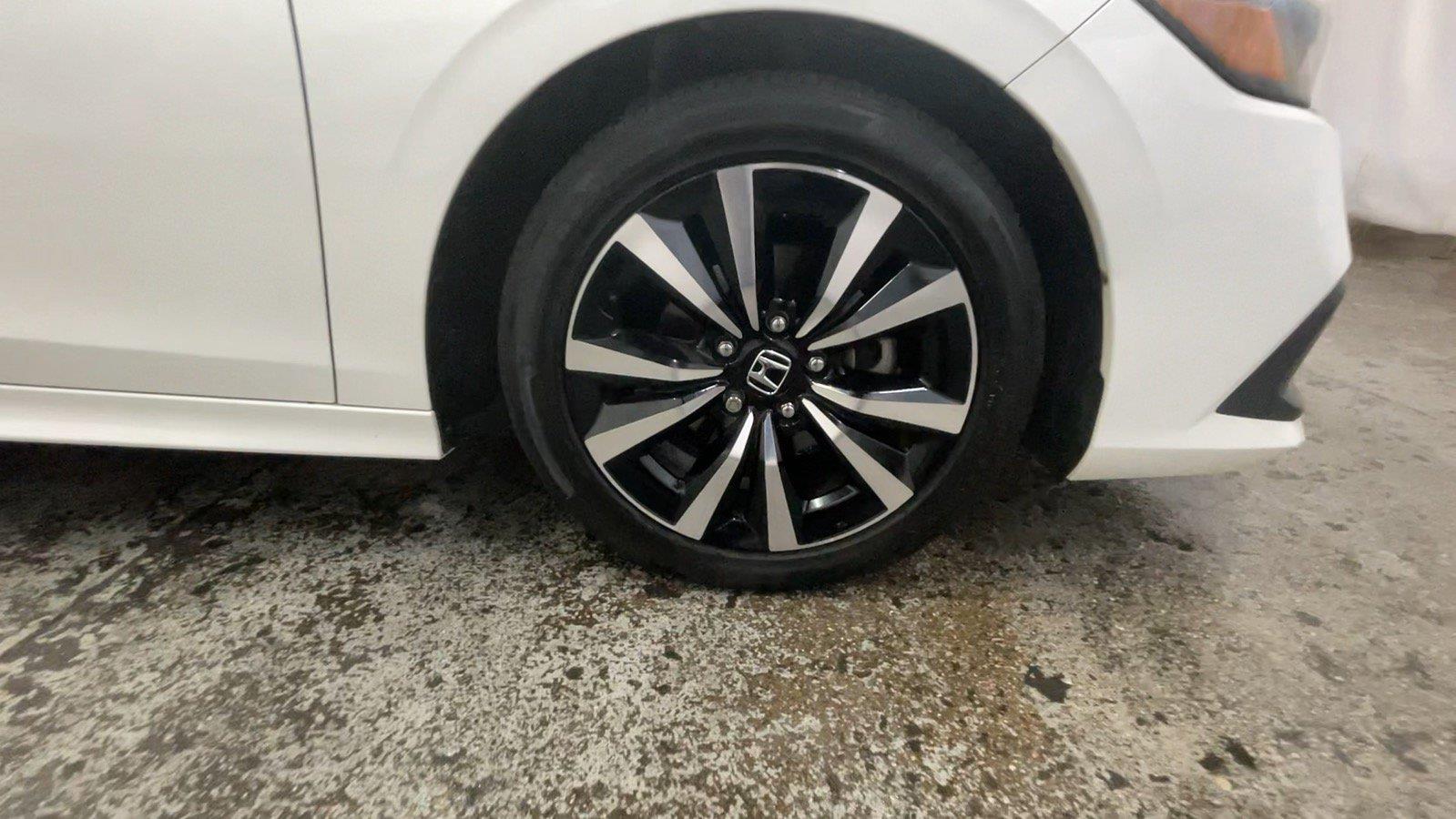 2024 Honda Civic Sedan EX - Platinum White Pearl exterior view 18