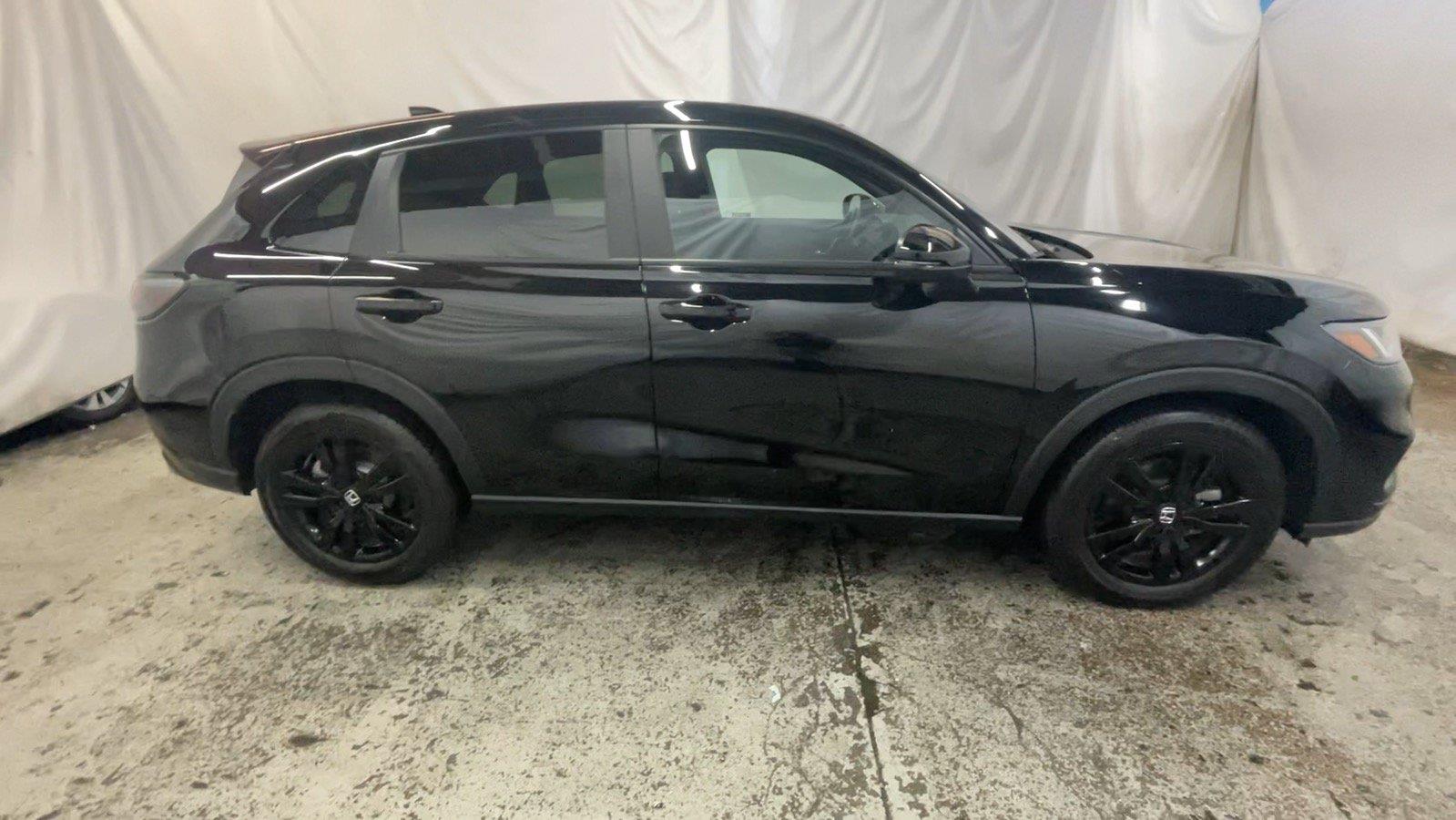 2026 Honda HR-V Sport - Crystal Black Pearl exterior view 5