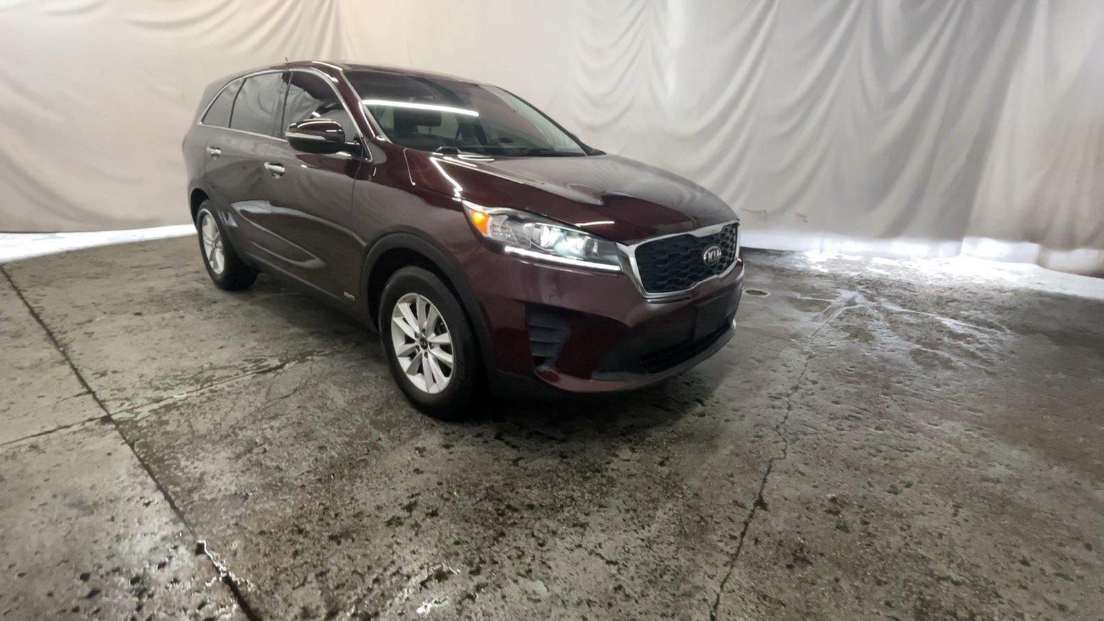 2019 Kia Sorento LX - Sangria exterior view 2