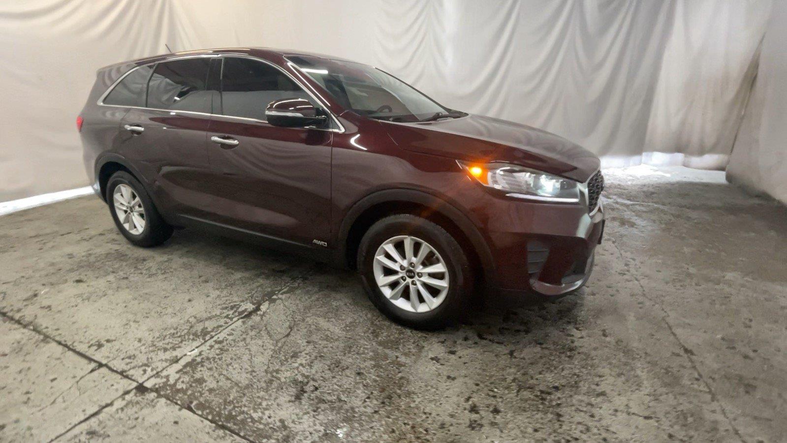 2019 Kia Sorento LX - Sangria exterior view 3