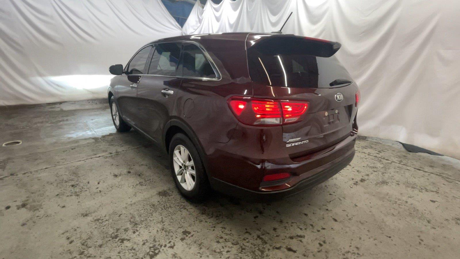 2019 Kia Sorento LX - Sangria exterior view 9