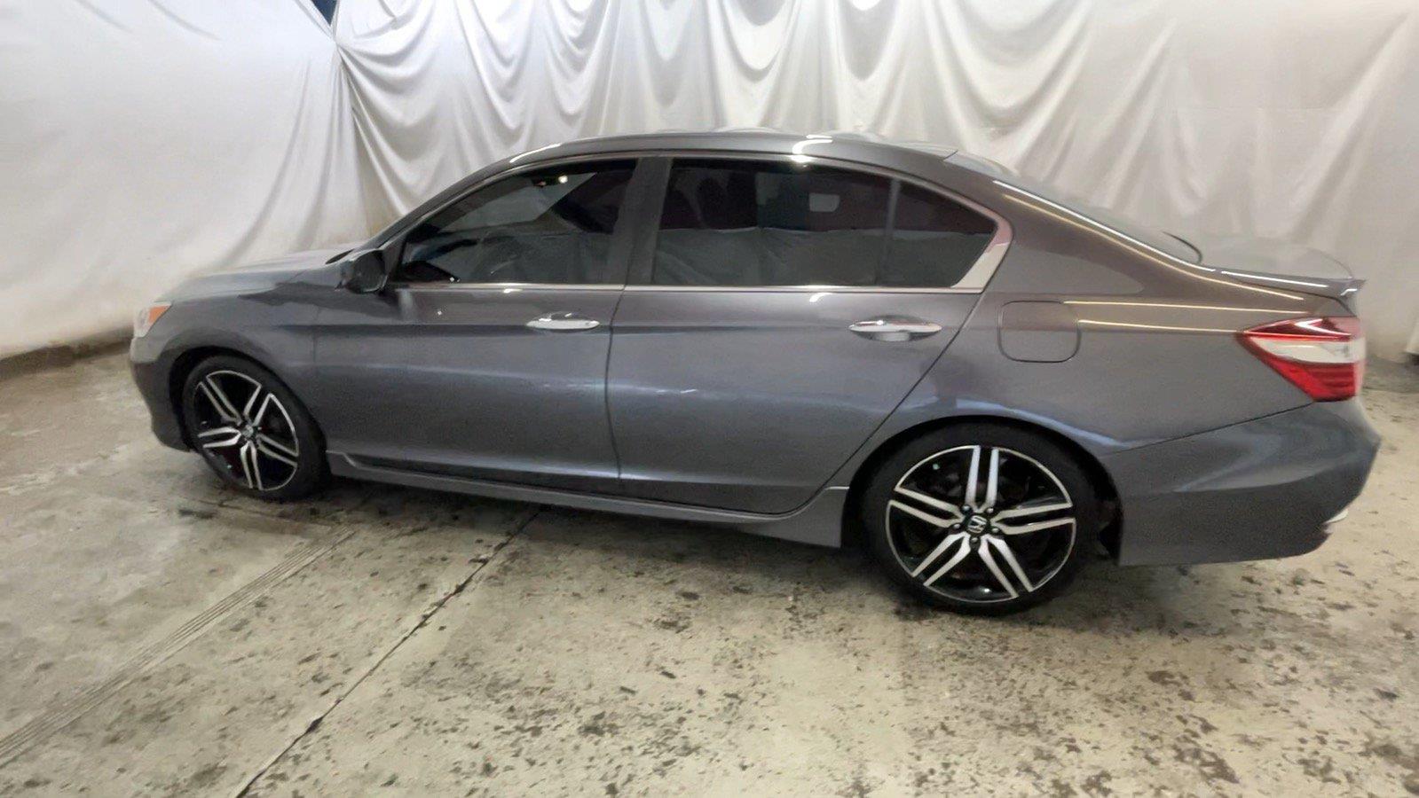 2017 Honda Accord Sedan Sport - Modern Steel Metallic exterior view 13