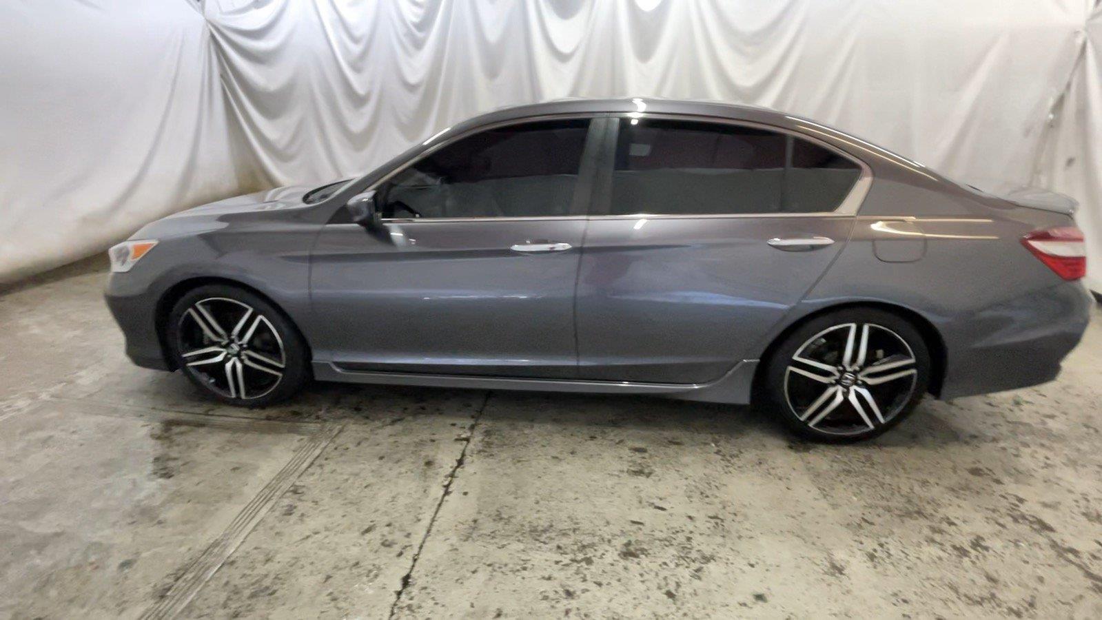 2017 Honda Accord Sedan Sport - Modern Steel Metallic exterior view 14
