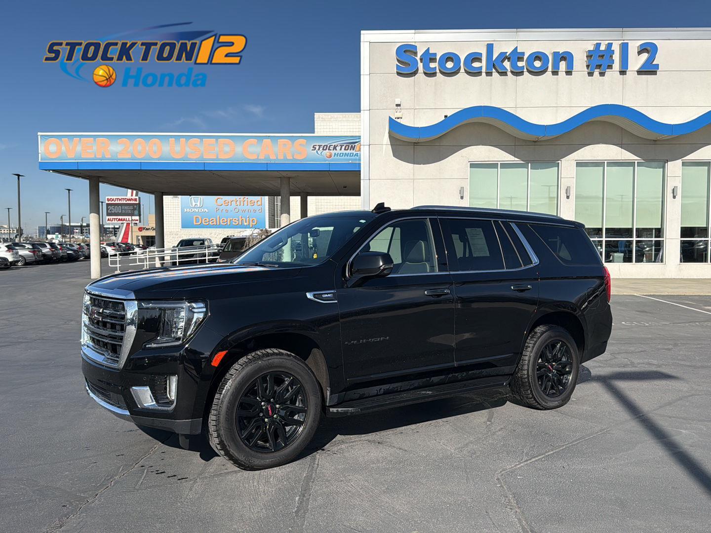 Onyx Black 2022 GMC Yukon SLT 4WD SUV / Crossover Four-Wheel Drive Automatic
