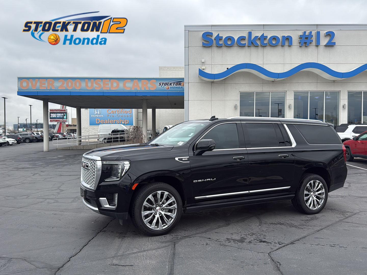 Onyx Black 2021 GMC Yukon XL Denali 4WD SUV / Crossover Four-Wheel Drive Automatic