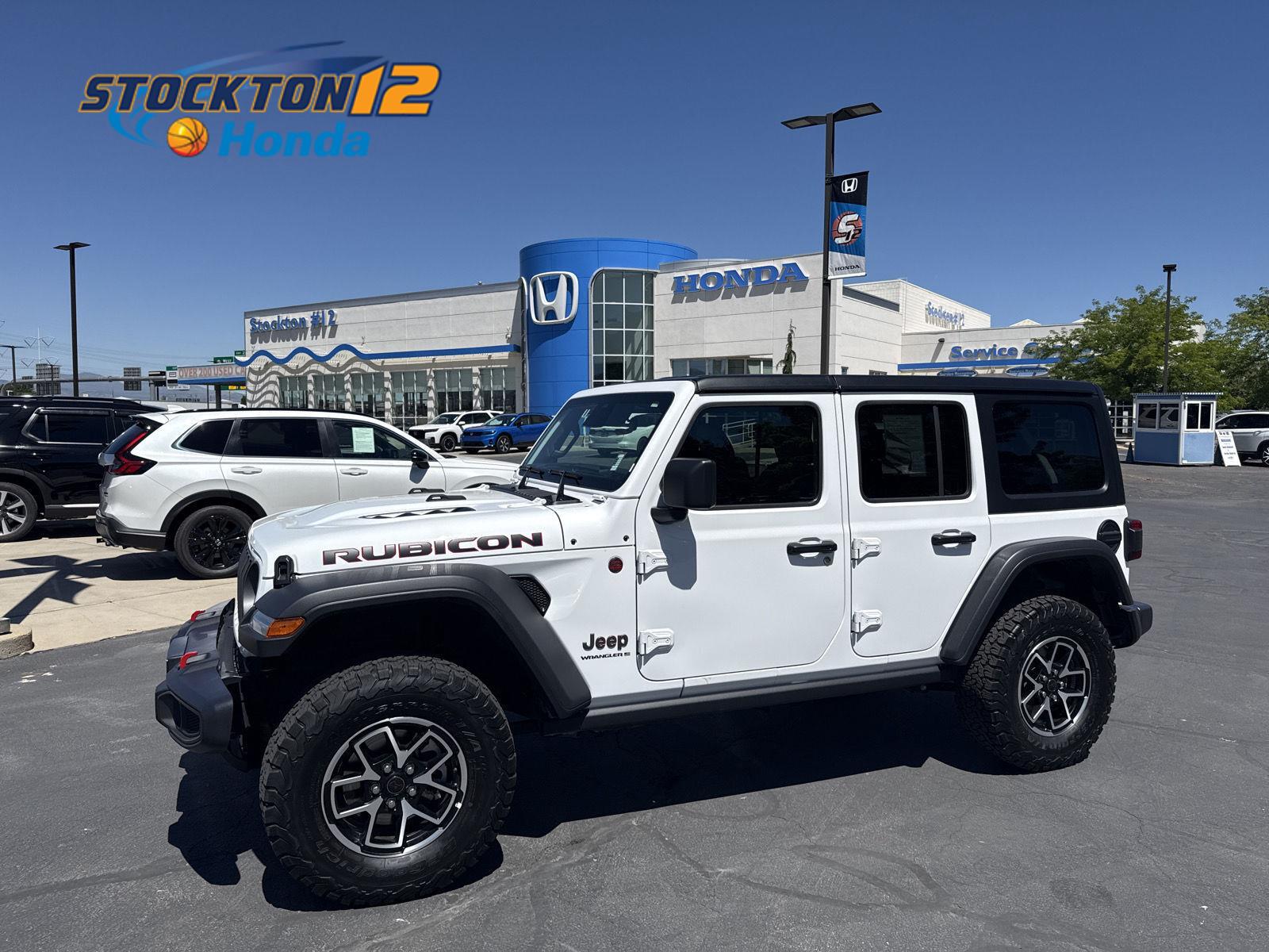 Bright White Clearcoat 2025 Jeep Wrangler SUV / Crossover Four-Wheel Drive 8-Speed Automatic