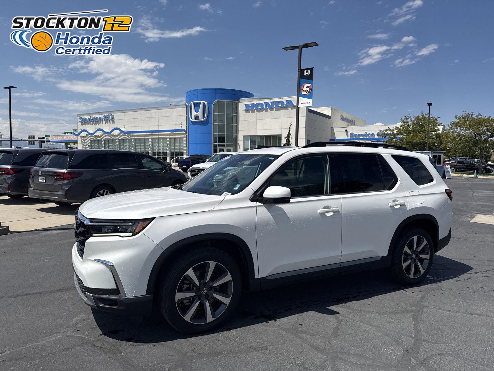 Platinum White Pearl 2024 Honda Pilot SUV / Crossover All-Wheel Drive Automatic