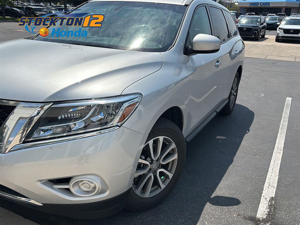 2014 Nissan Pathfinder S 4WD   