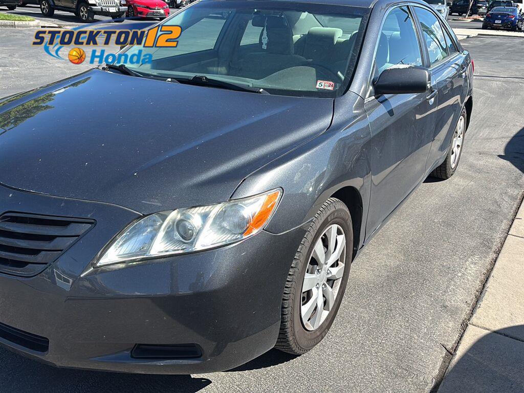 Magnetic Gray Metallic 2009 Toyota Camry Sedan Front-Wheel Drive 5-Speed Automatic