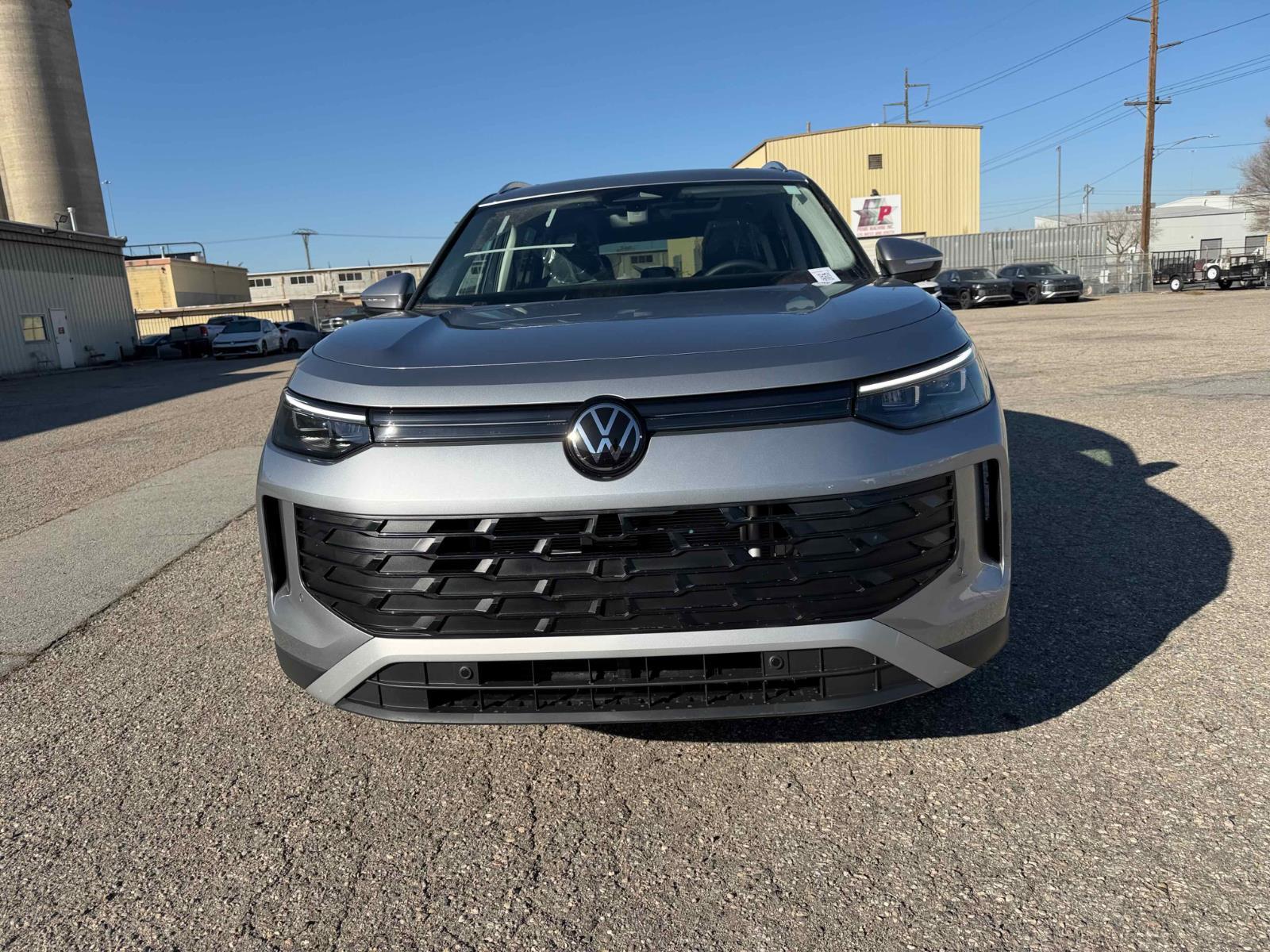 View vehicle photo 2