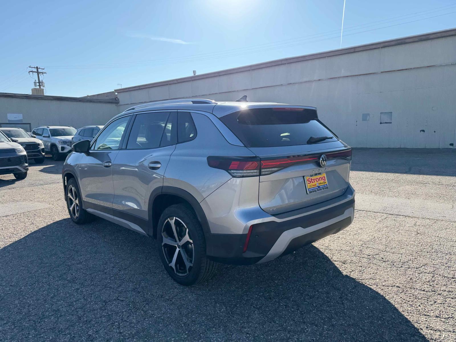 View vehicle photo 5
