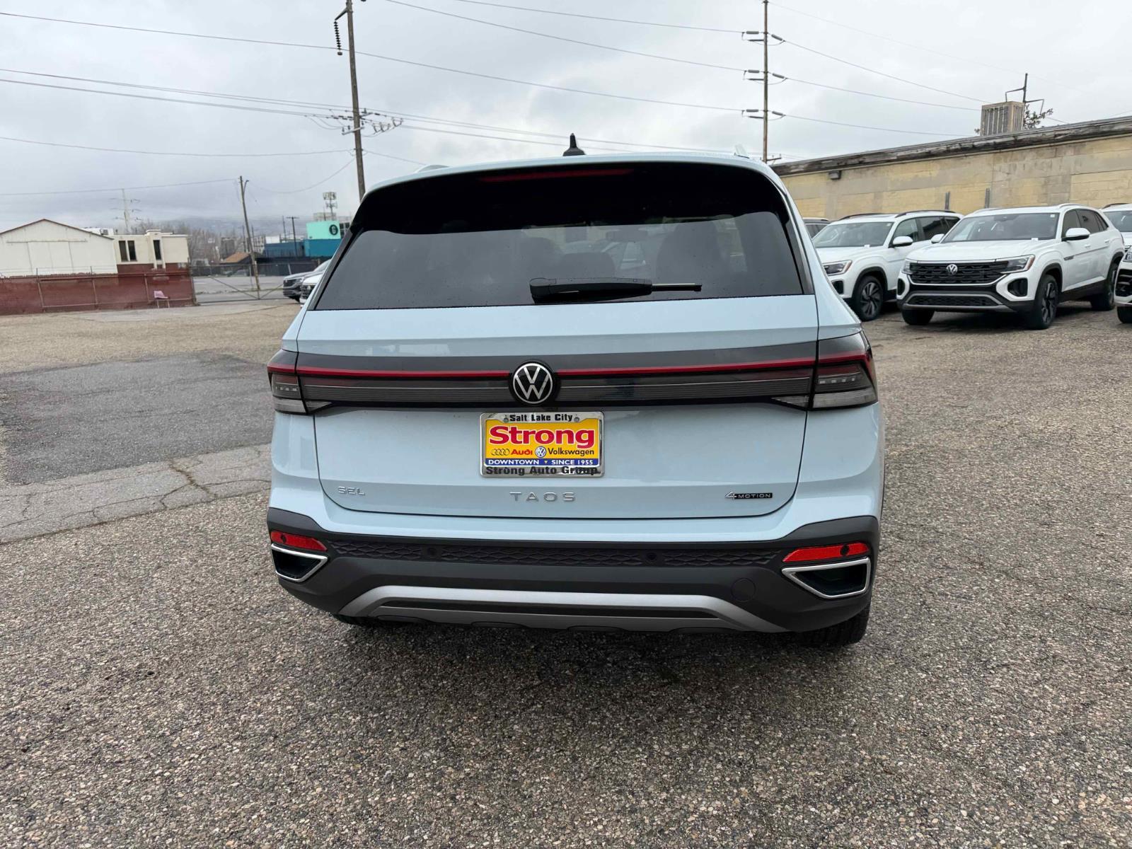 View vehicle photo 6