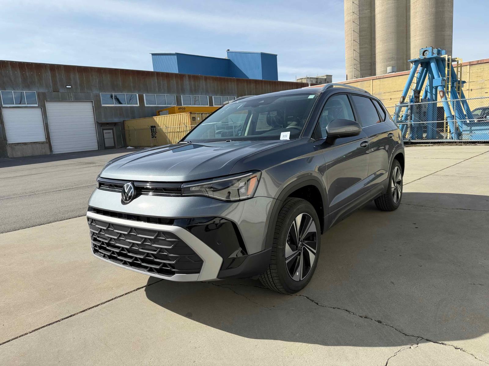 View vehicle photo 3