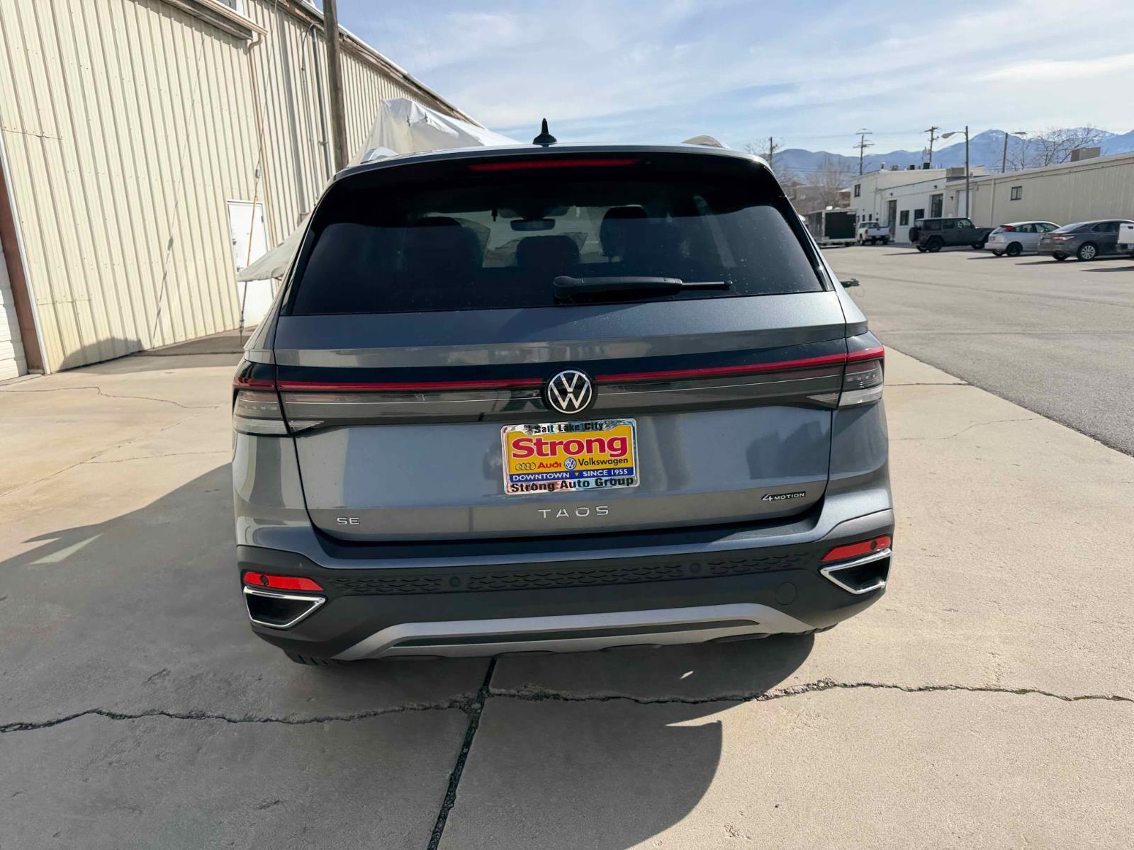 View vehicle photo 6