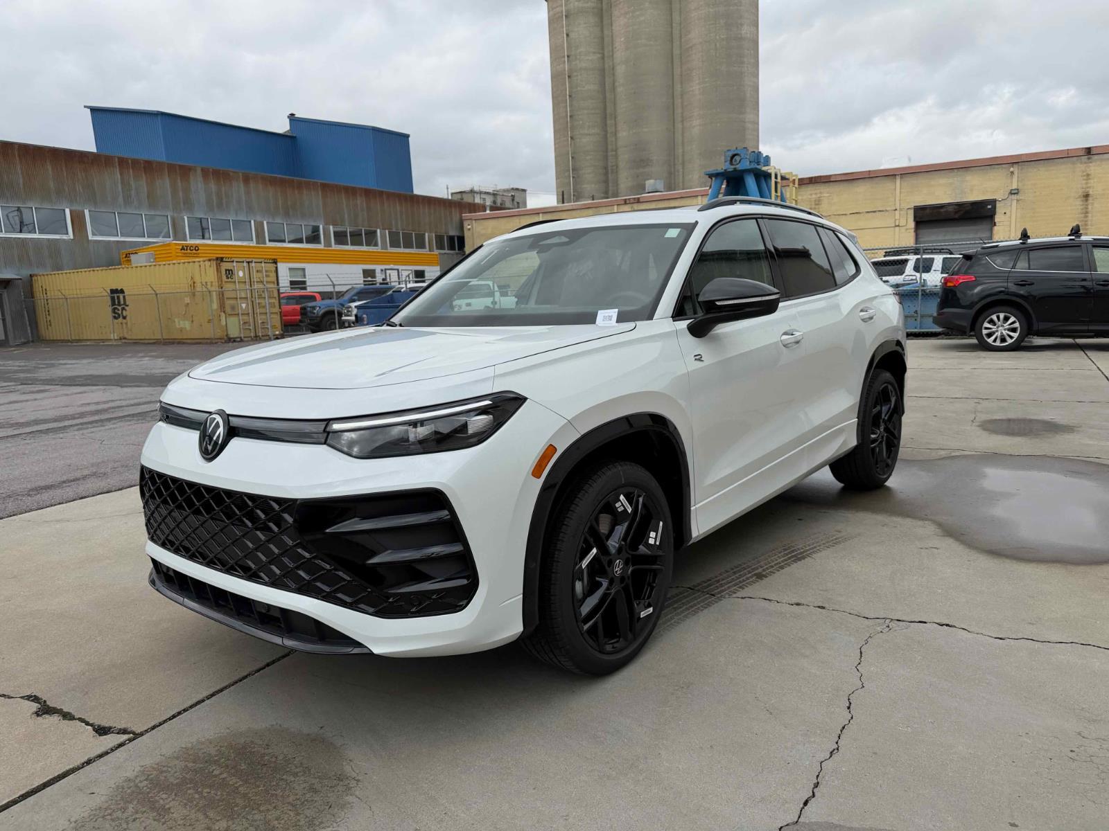 View vehicle photo 2