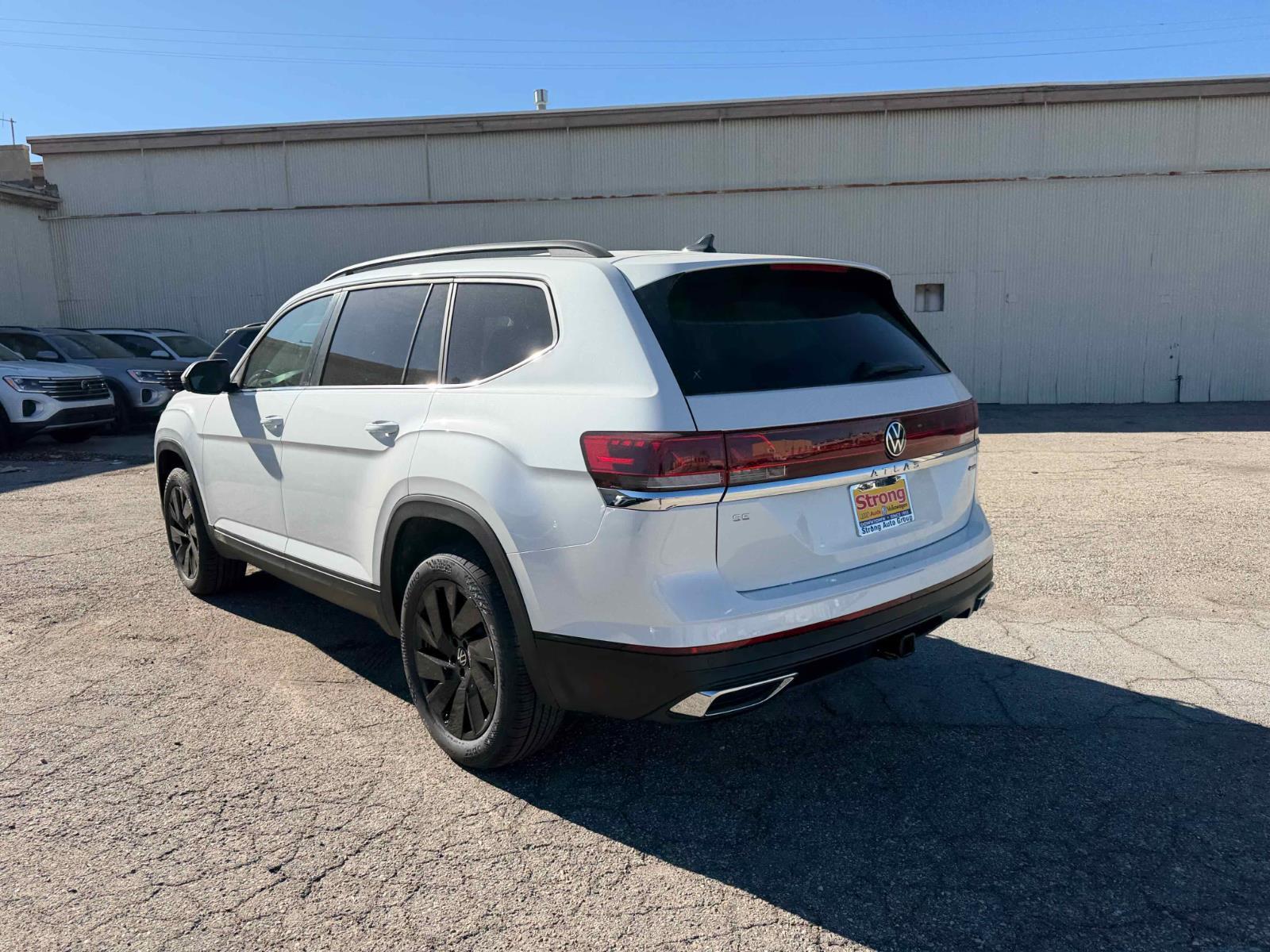 View vehicle photo 3
