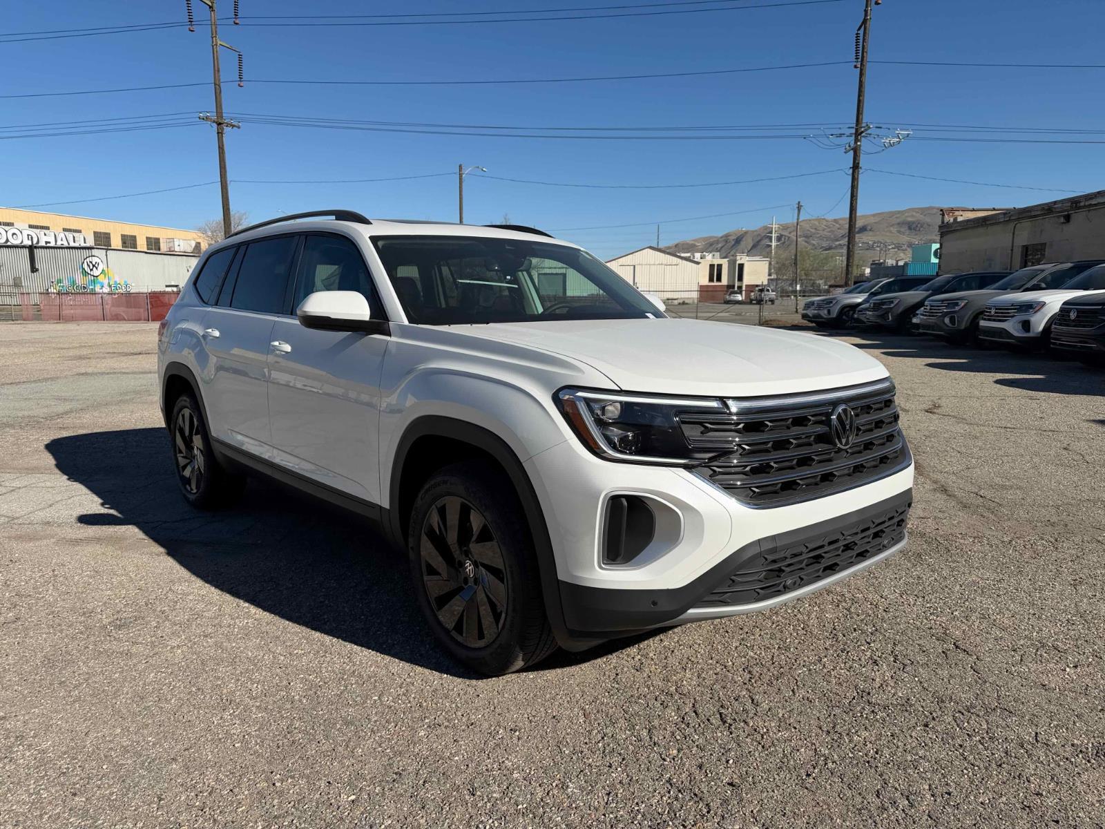 View vehicle photo 7