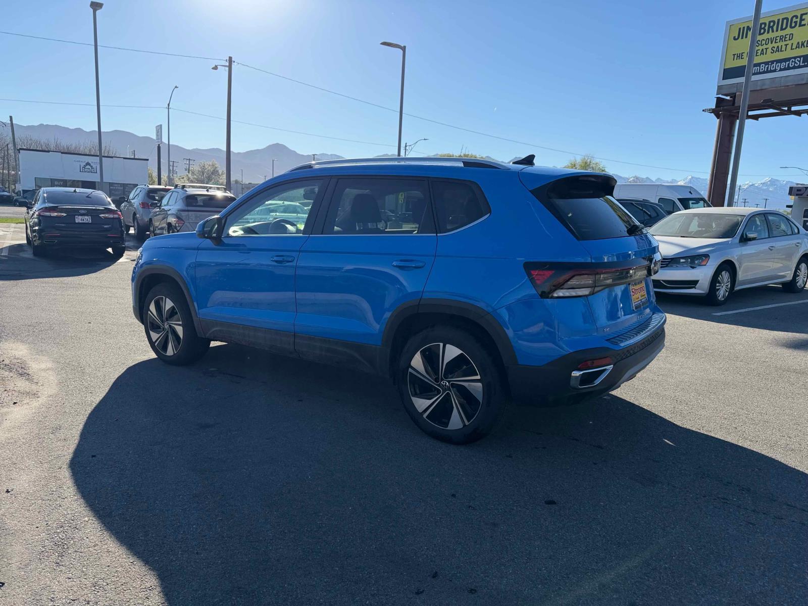 View vehicle photo 4