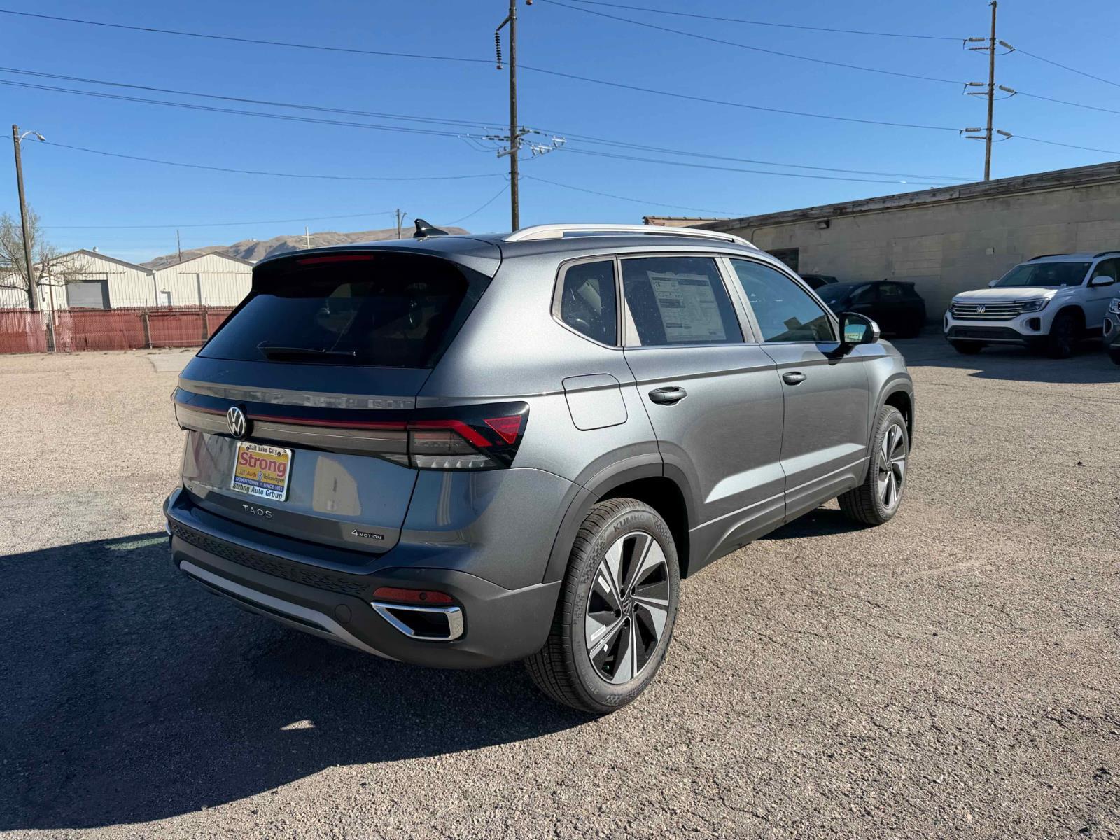 View vehicle photo 7