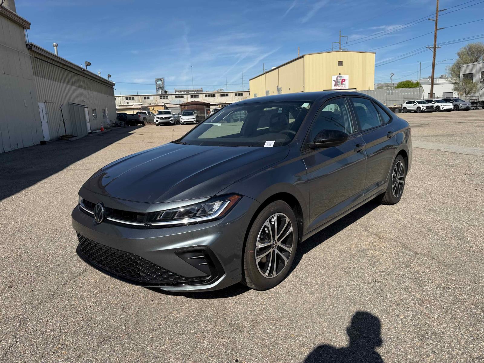 View vehicle photo 3