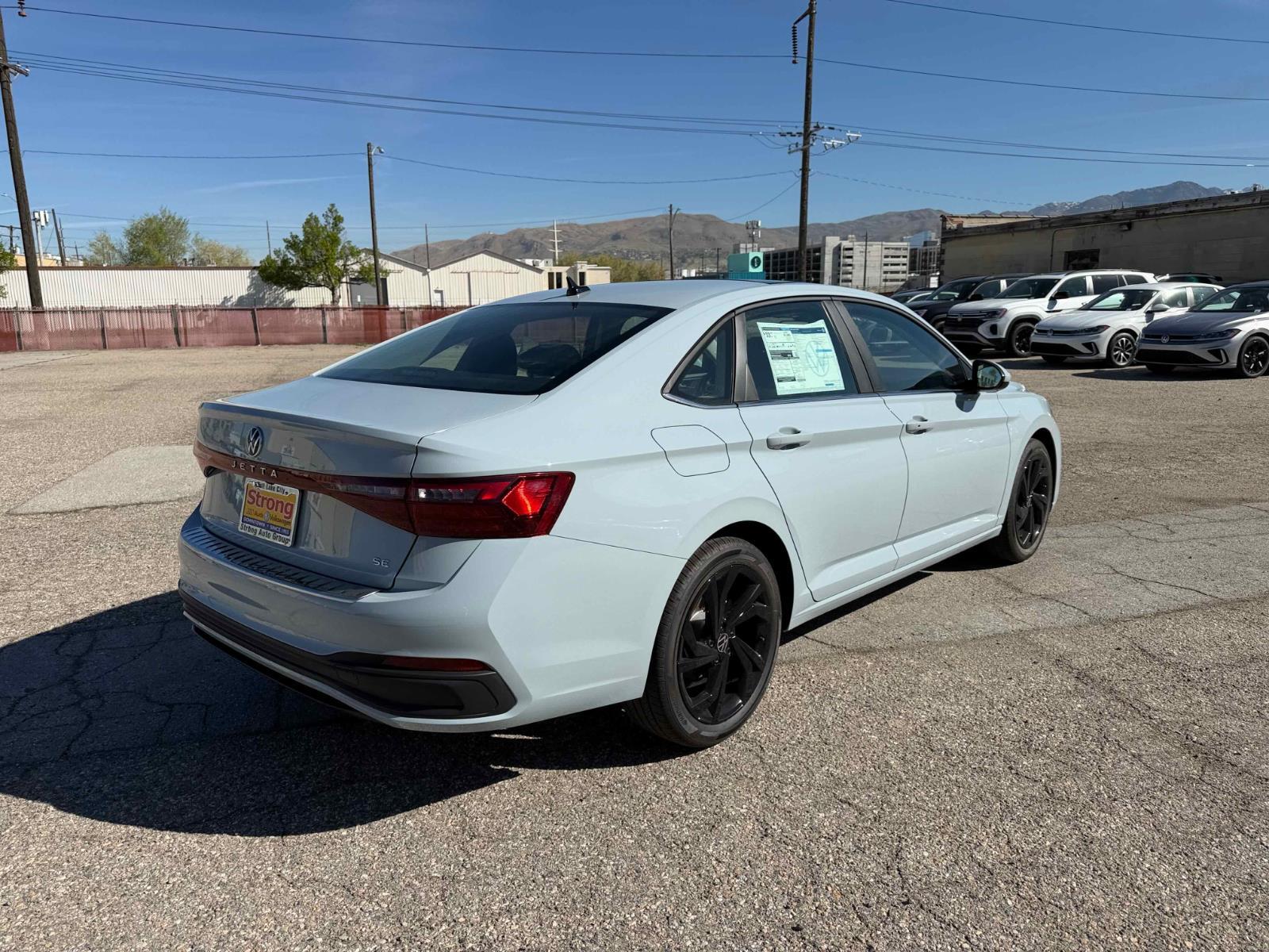 View vehicle photo 7