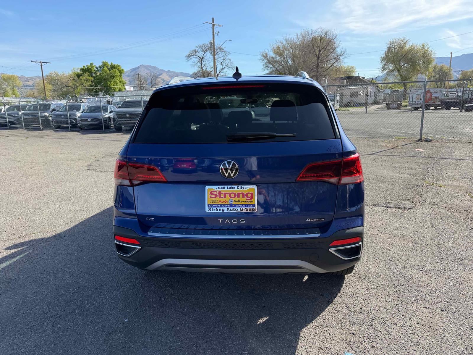 View vehicle photo 6