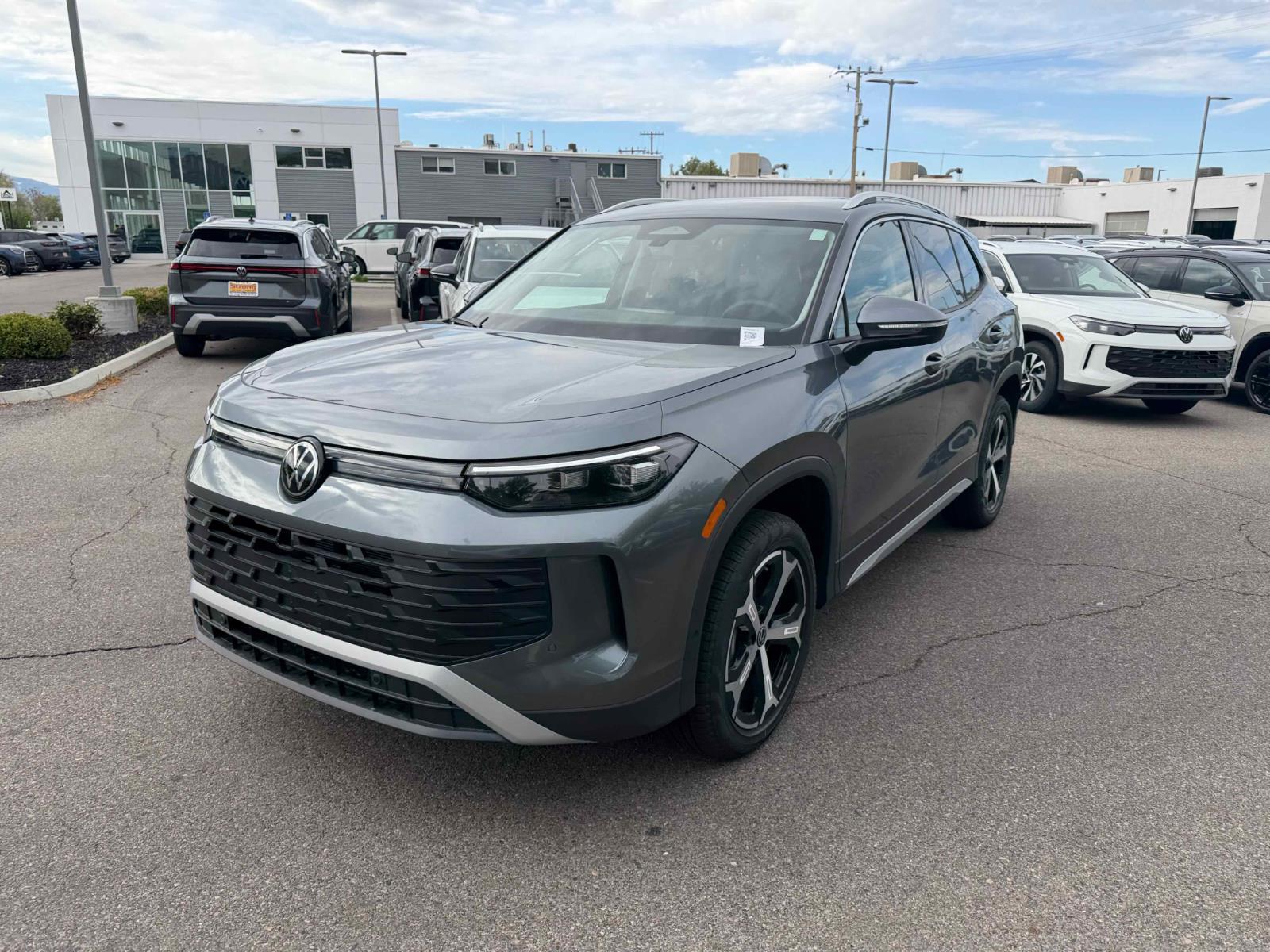 View vehicle photo 3
