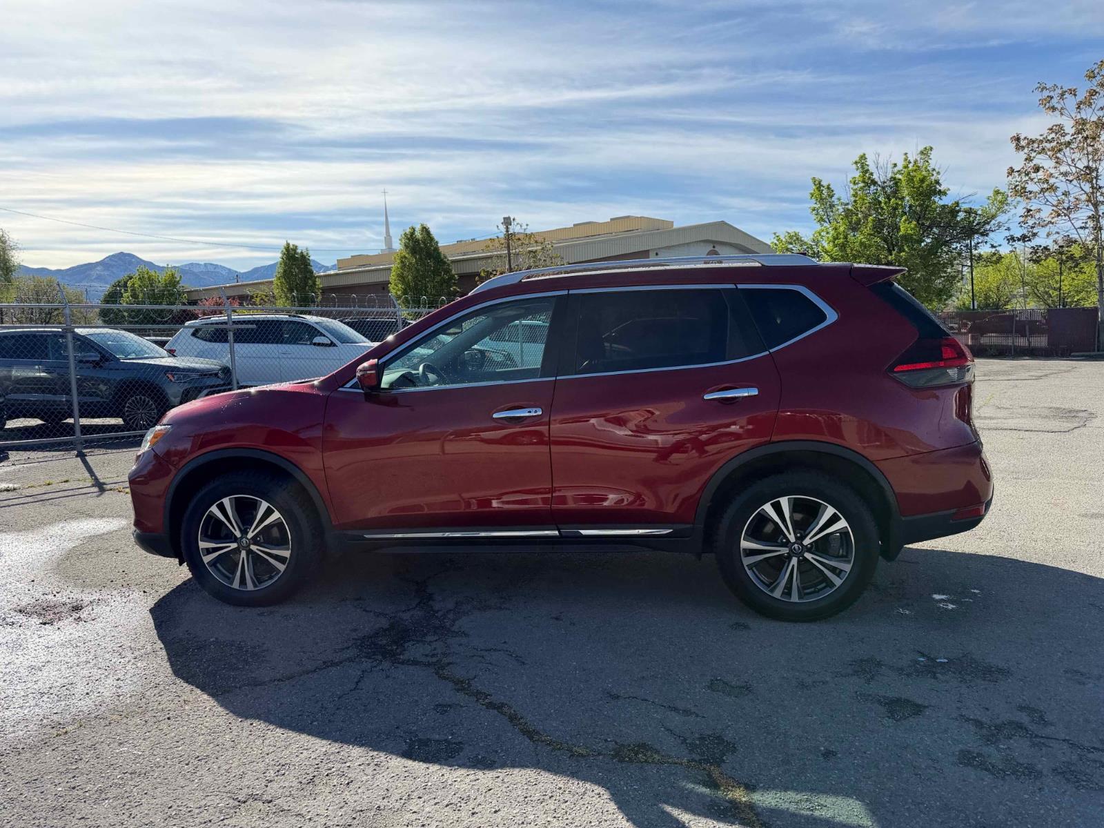View vehicle photo 4
