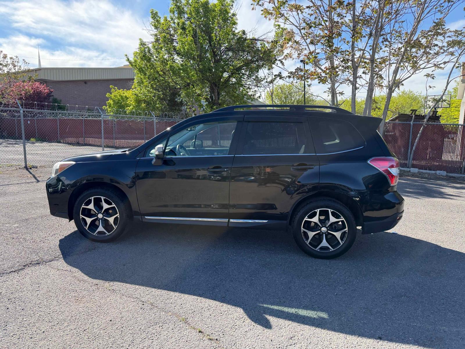 View vehicle photo 4