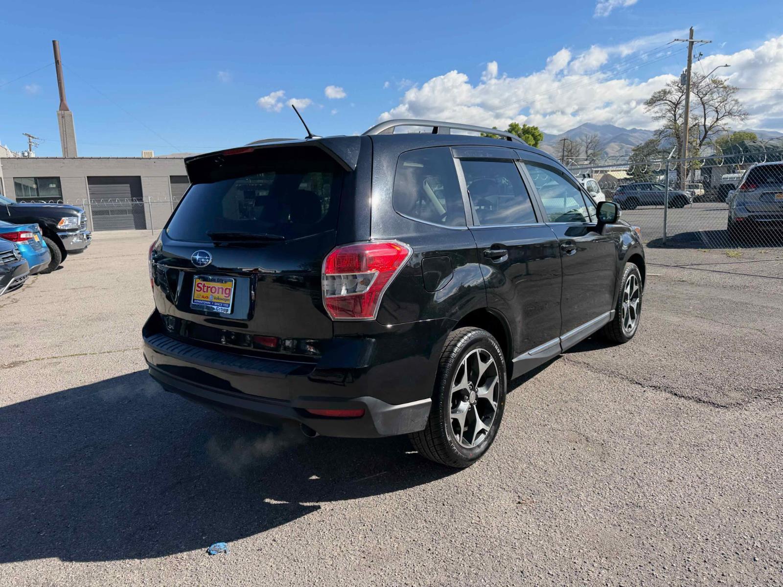 View vehicle photo 7