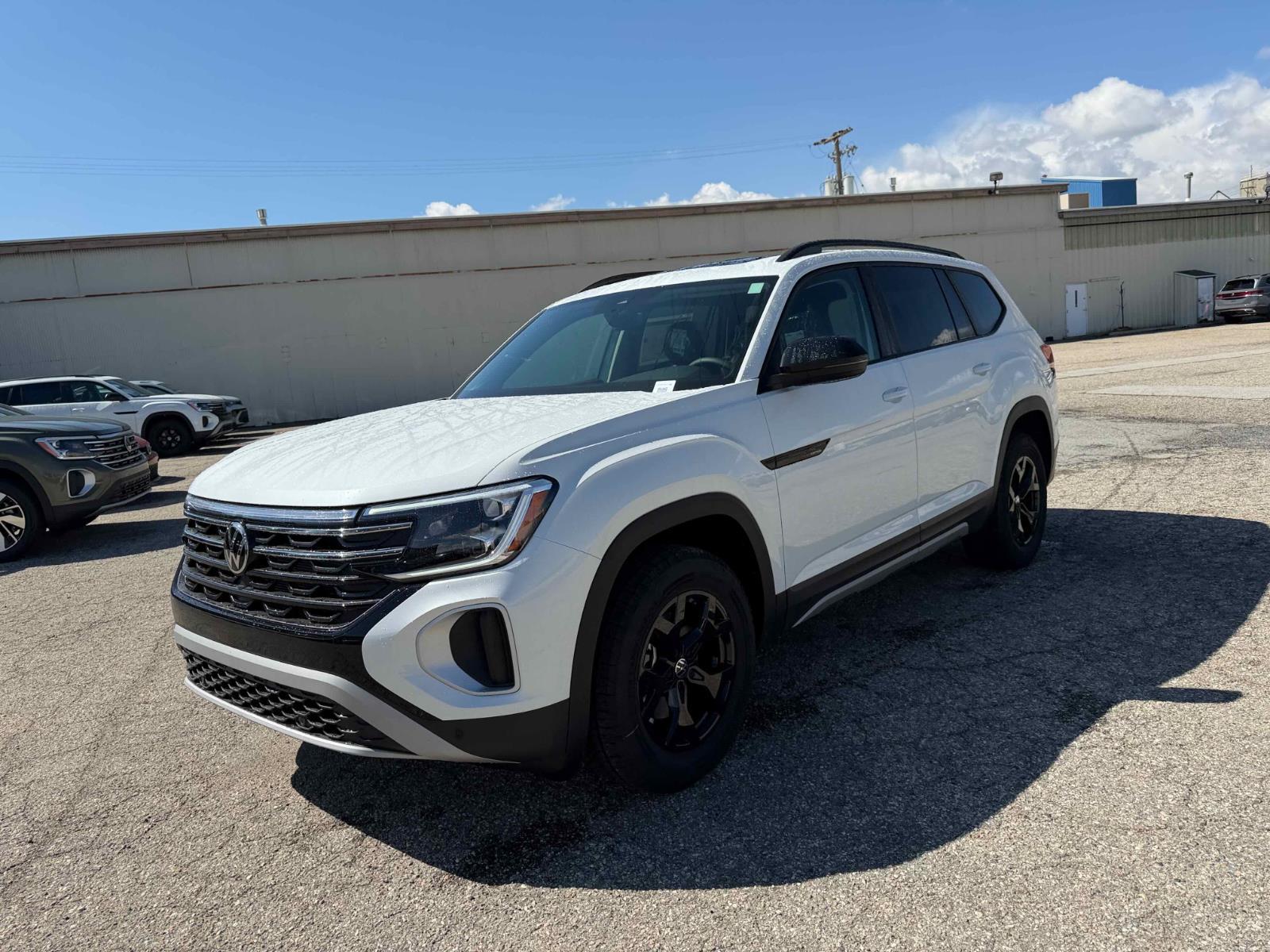 View vehicle photo 3