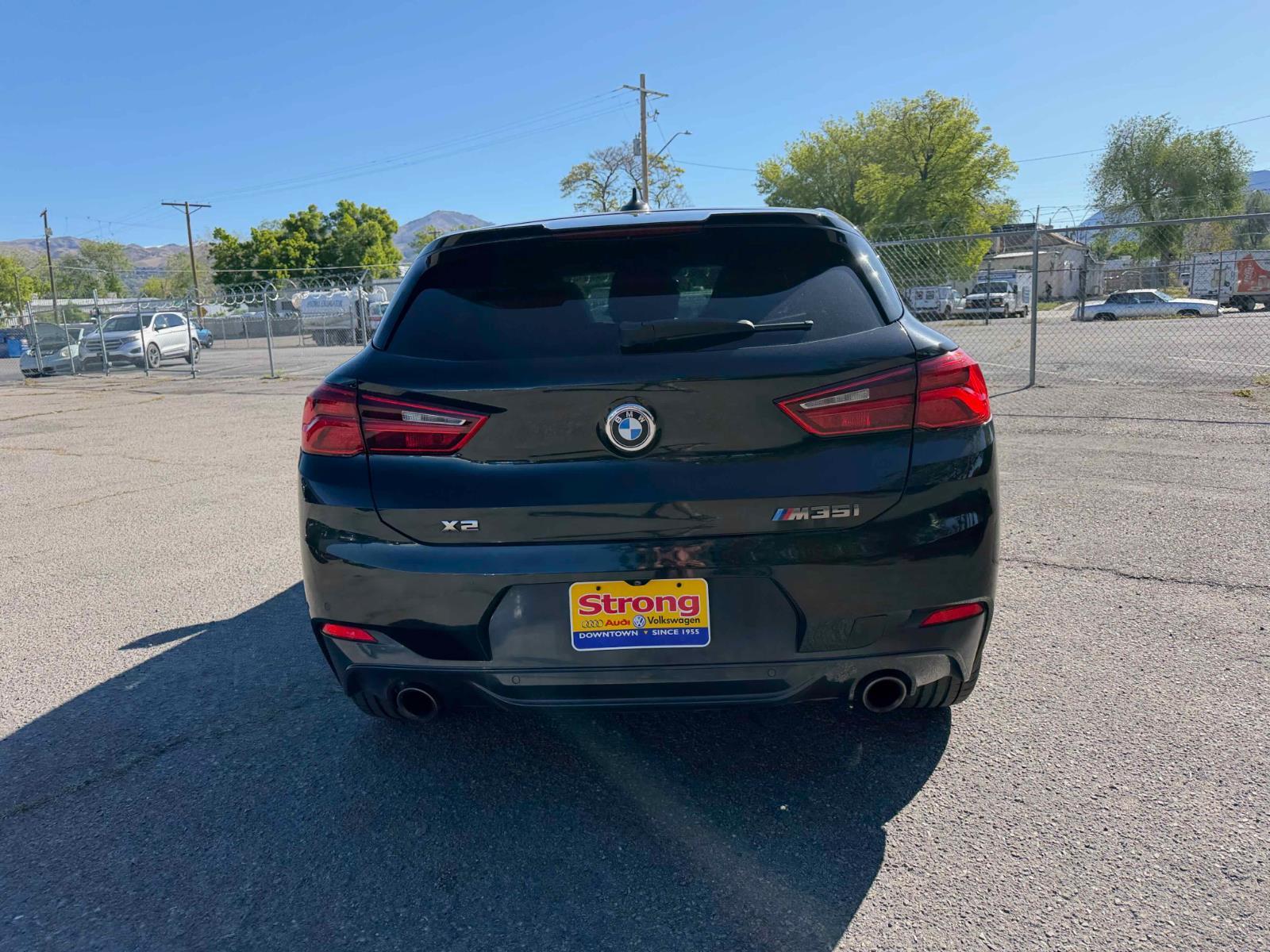 View vehicle photo 7