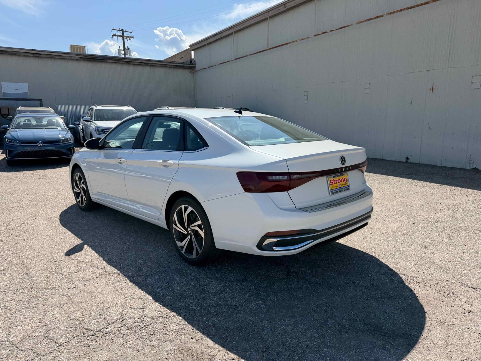 View vehicle photo 5