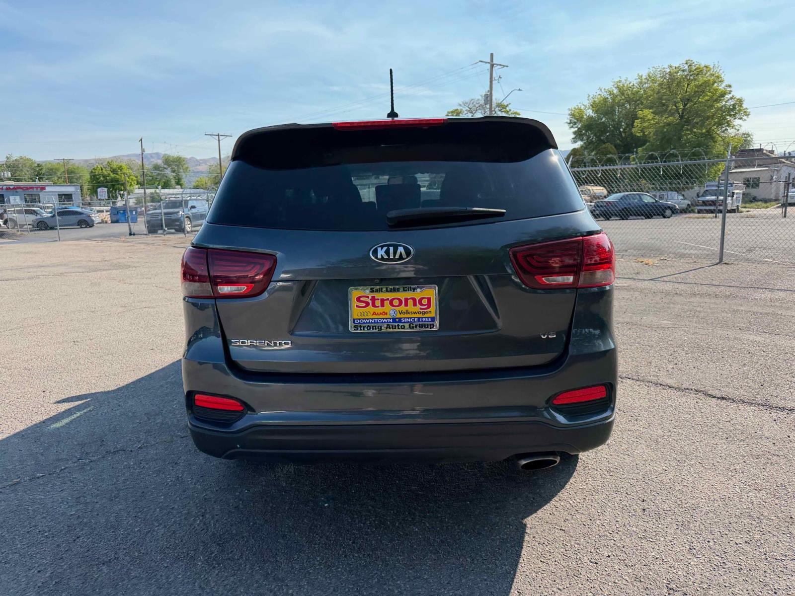 View vehicle photo 7