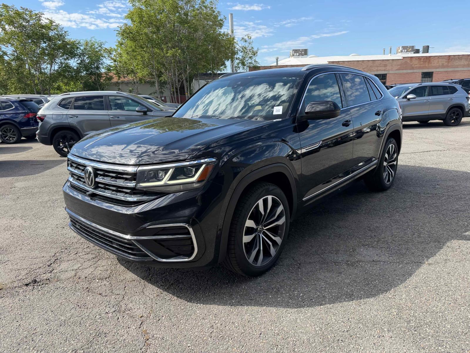 View vehicle photo 3