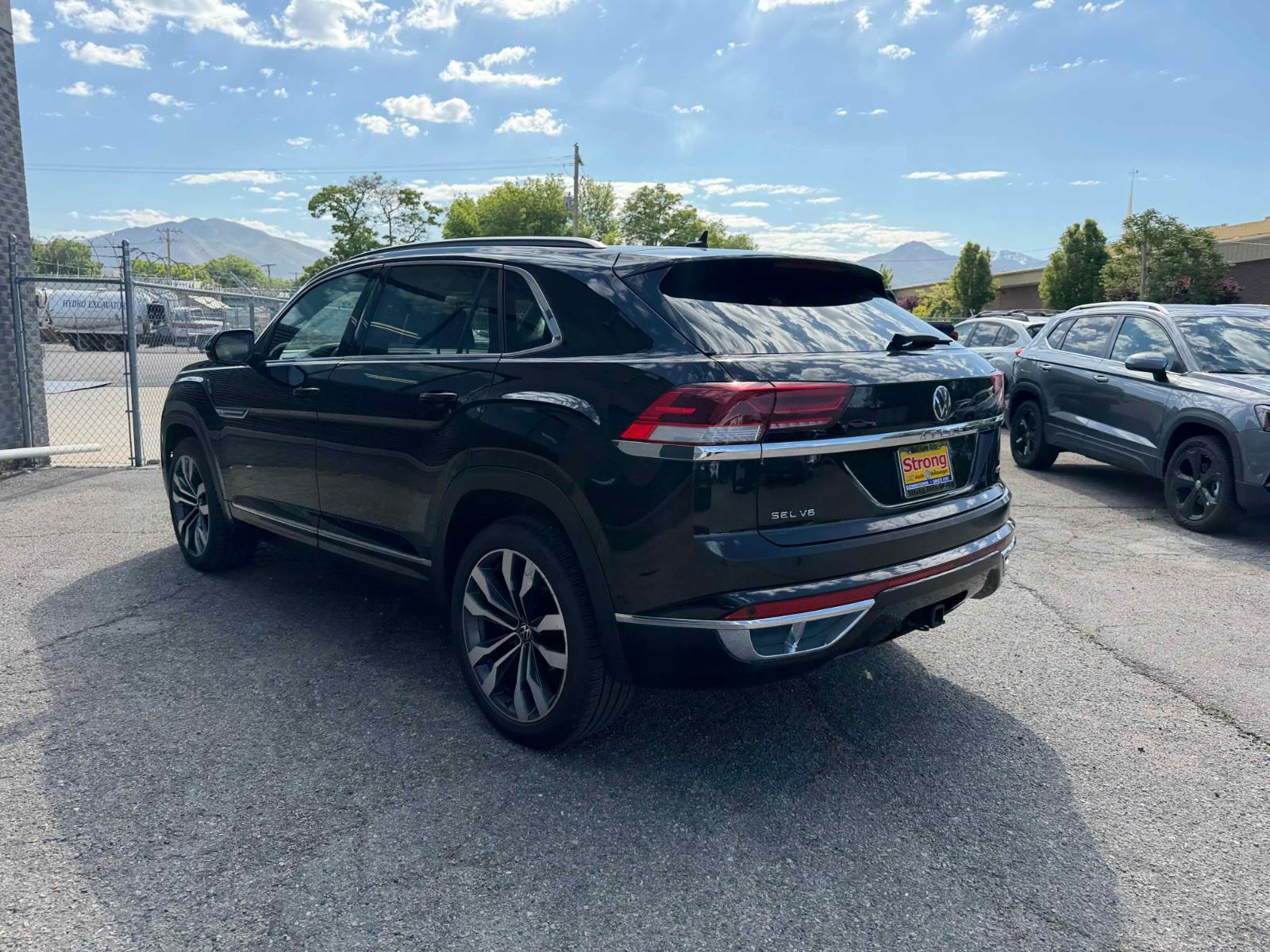View vehicle photo 5