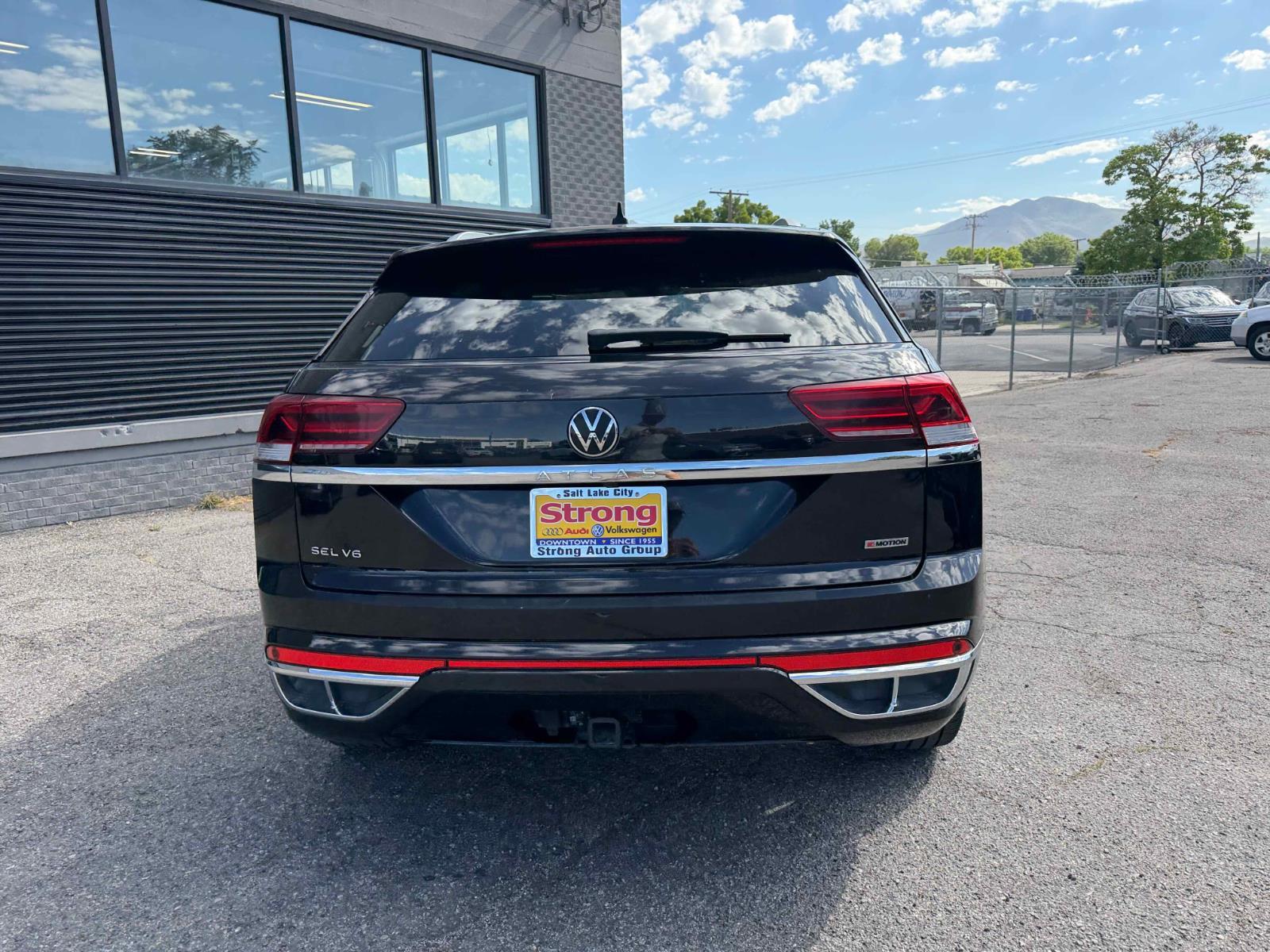 View vehicle photo 6