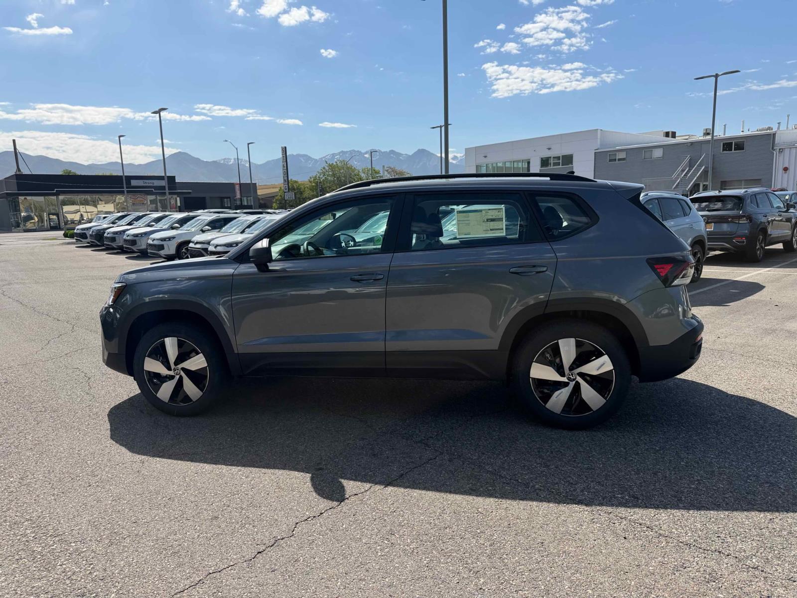 View vehicle photo 4