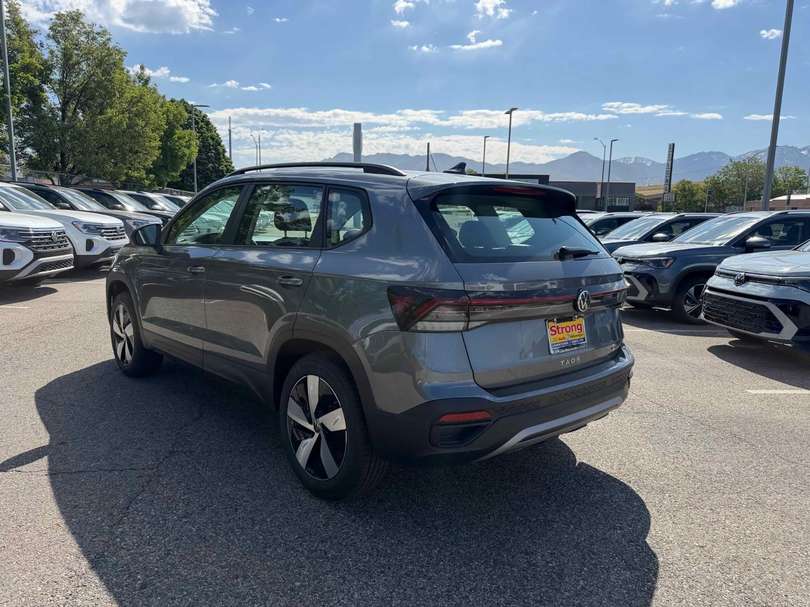 View vehicle photo 5